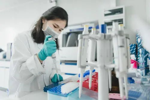 廣東隱私親子鑒定中心采樣在醫(yī)院哪個科室？