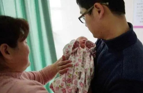 親子鑒定證明非婚生子法院會判決離婚嗎？可以要求過錯方賠償嗎？