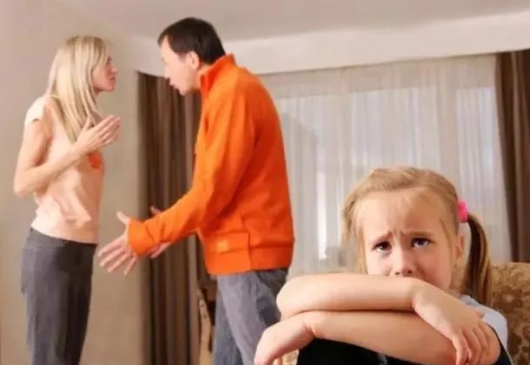 丈夫親子鑒定孩子父母成婚姻必備，真的是女性“不安分”？