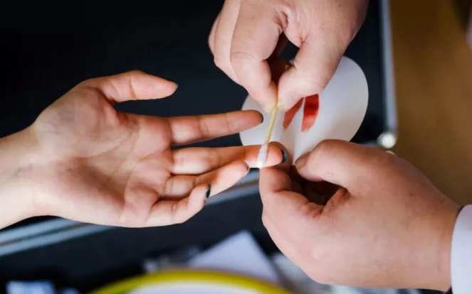 戶口親子鑒定當(dāng)事人采血時不可缺的資料